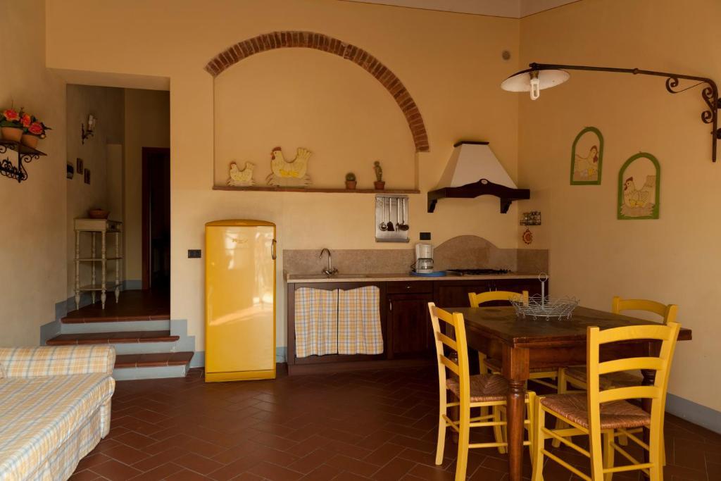 Agriturismo Fattoria Rozzalupi Cerreto Guidi Habitación foto