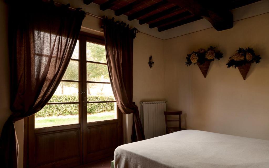 Agriturismo Fattoria Rozzalupi Cerreto Guidi Habitación foto